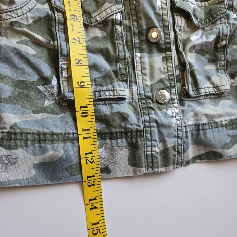 Gap Kids Green Camo Jacket‎ Girl's Size XS Metalic Silver Stars Pockets Military